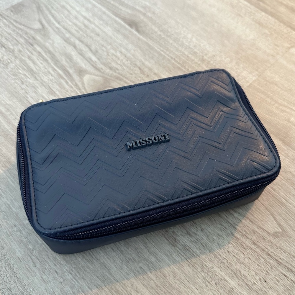 Missoni x Delta One Amenity Kit